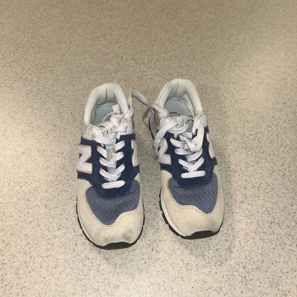 2Y new balance - Picture 2 of 3